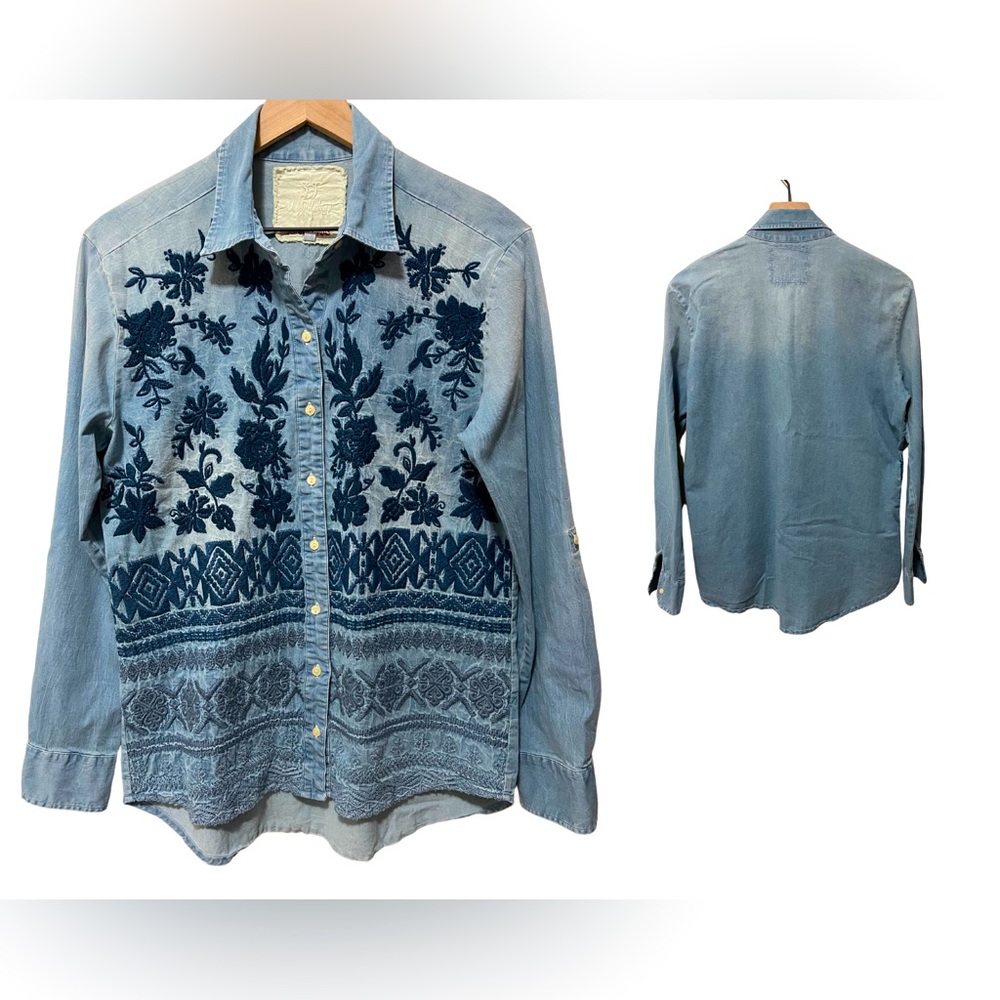 Johnny Was Chambray Denim Embroidered Button-Up Shirt Size Small